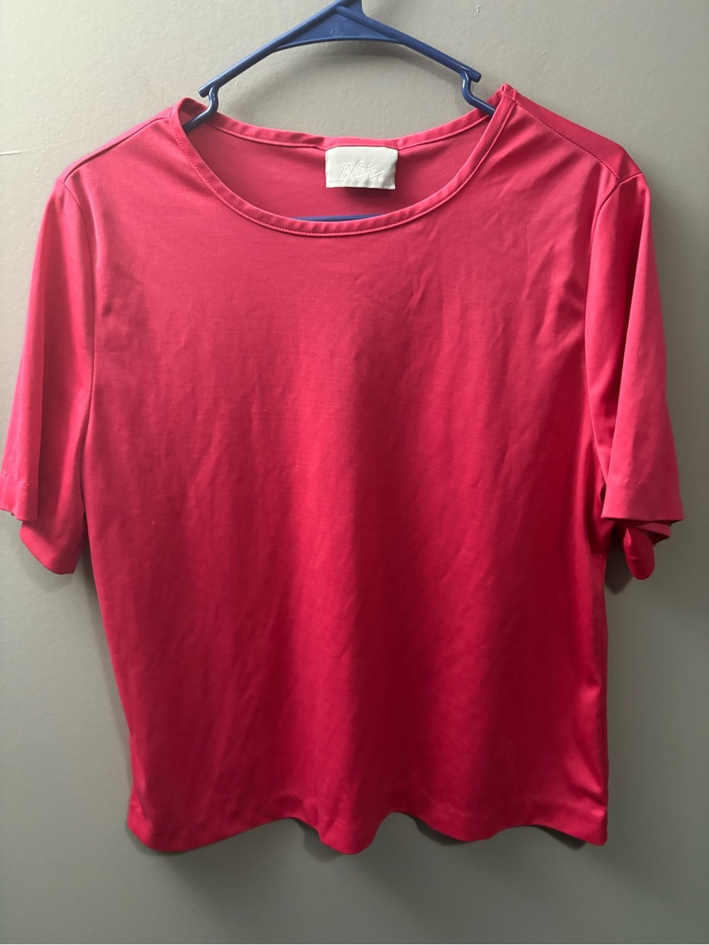 Blair Short Sleeve Crewneck Tee in Hot Pink